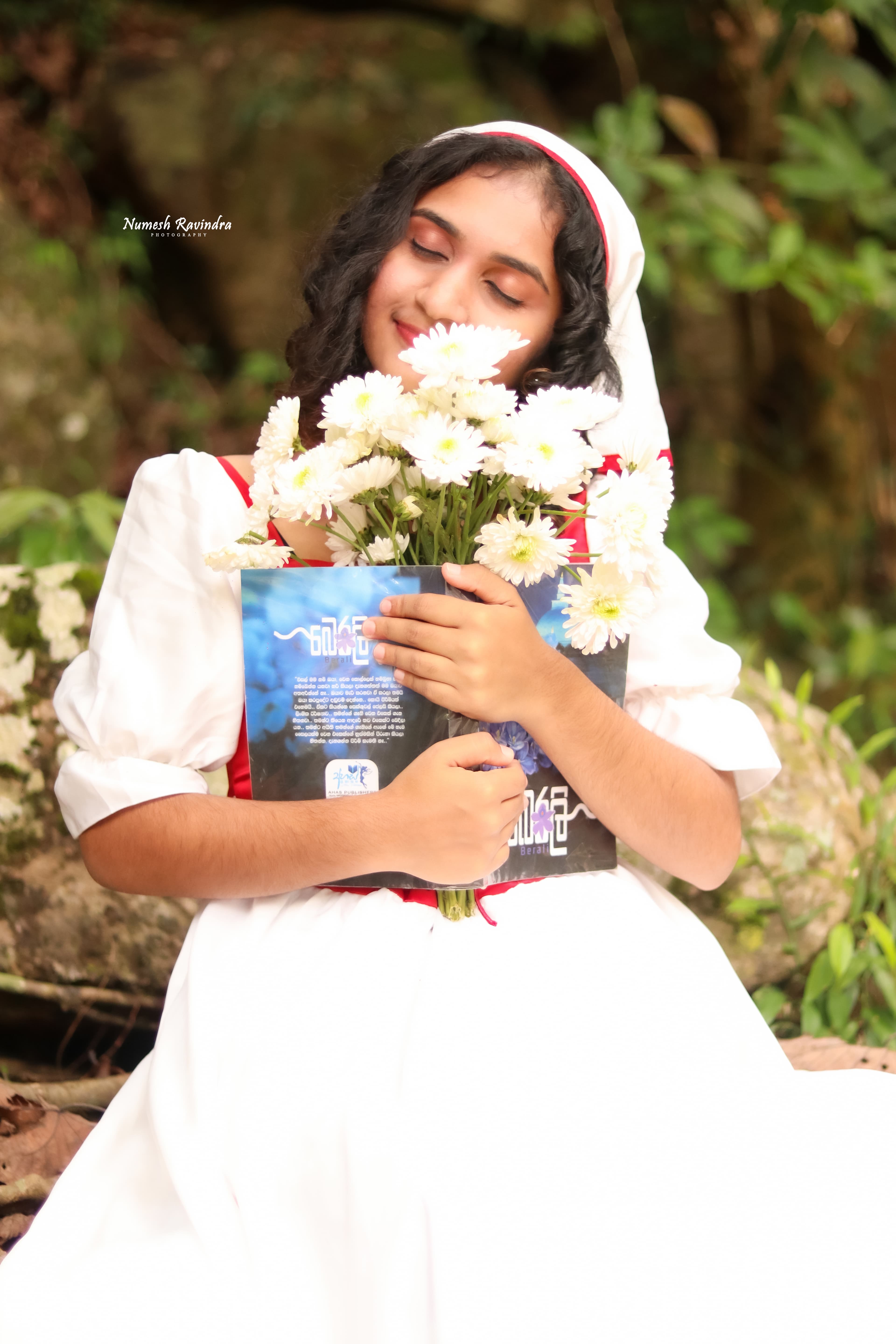 Anu Karunathilaka - Photo 7