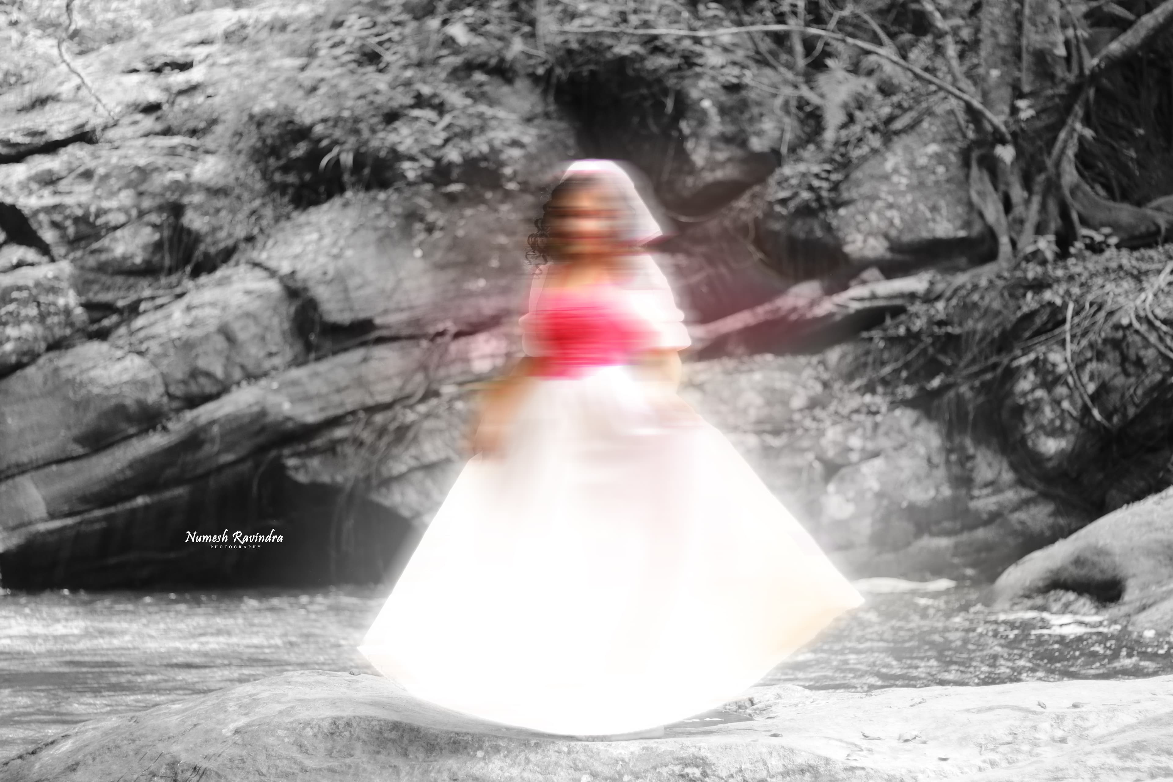 Anu Karunathilaka - Photo 8