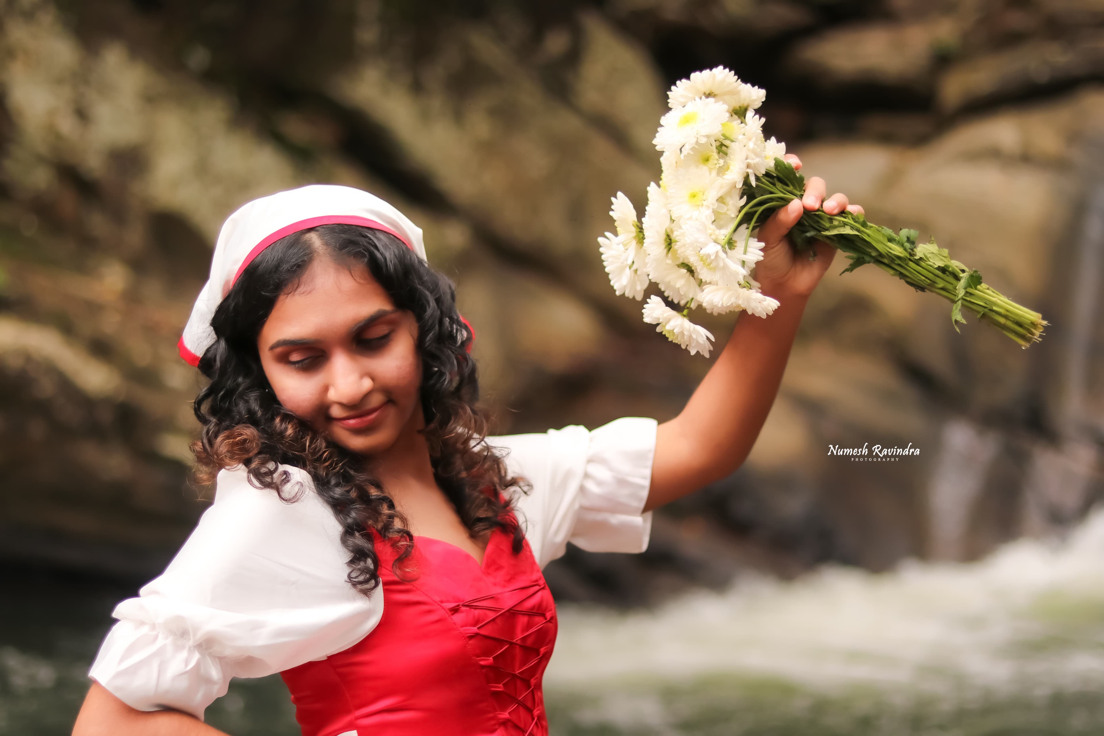 Anu Karunathilaka - Photo 16
