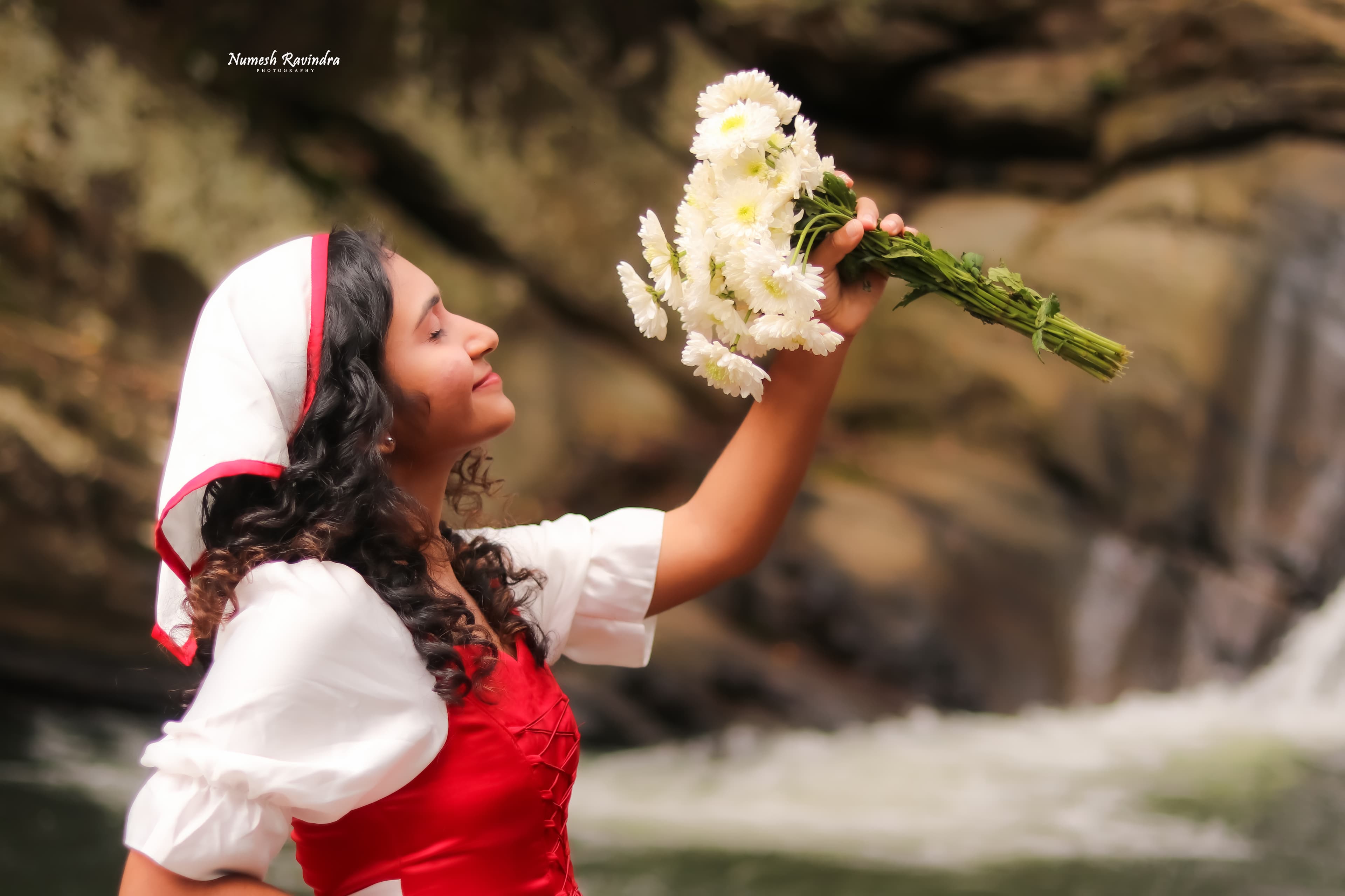 Anu Karunathilaka - Photo 18