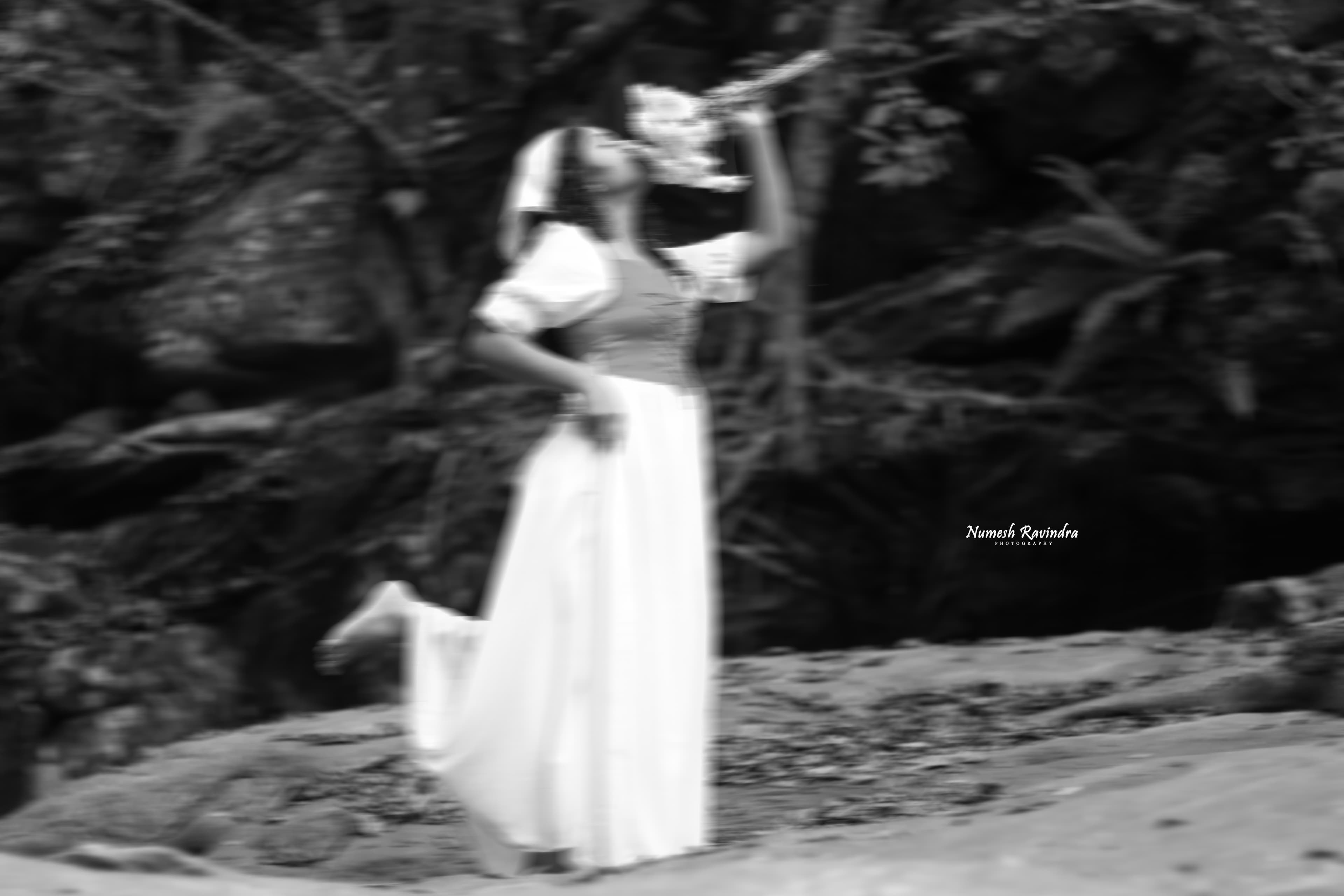 Anu Karunathilaka - Photo 20