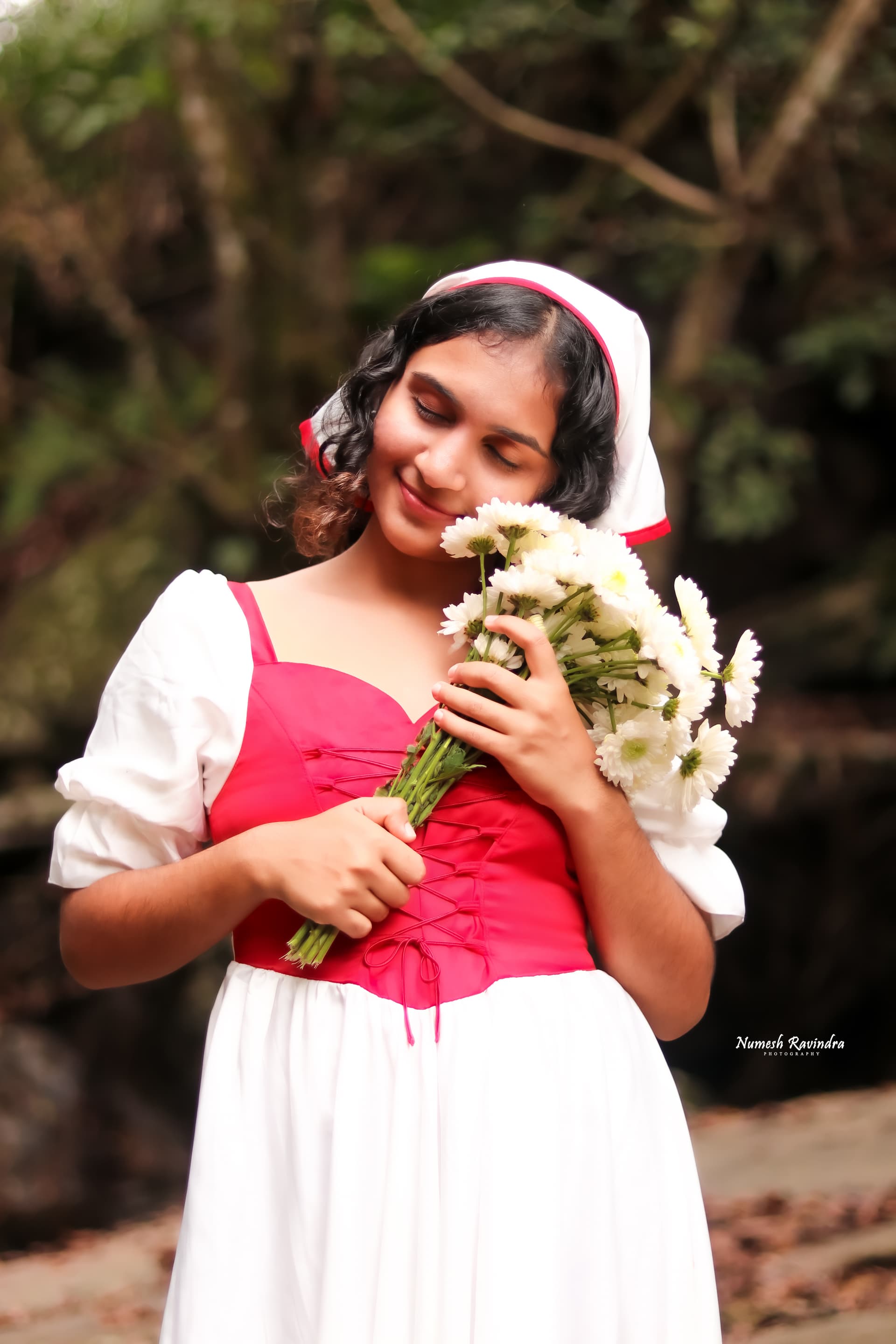 Anu Karunathilaka - Photo 22