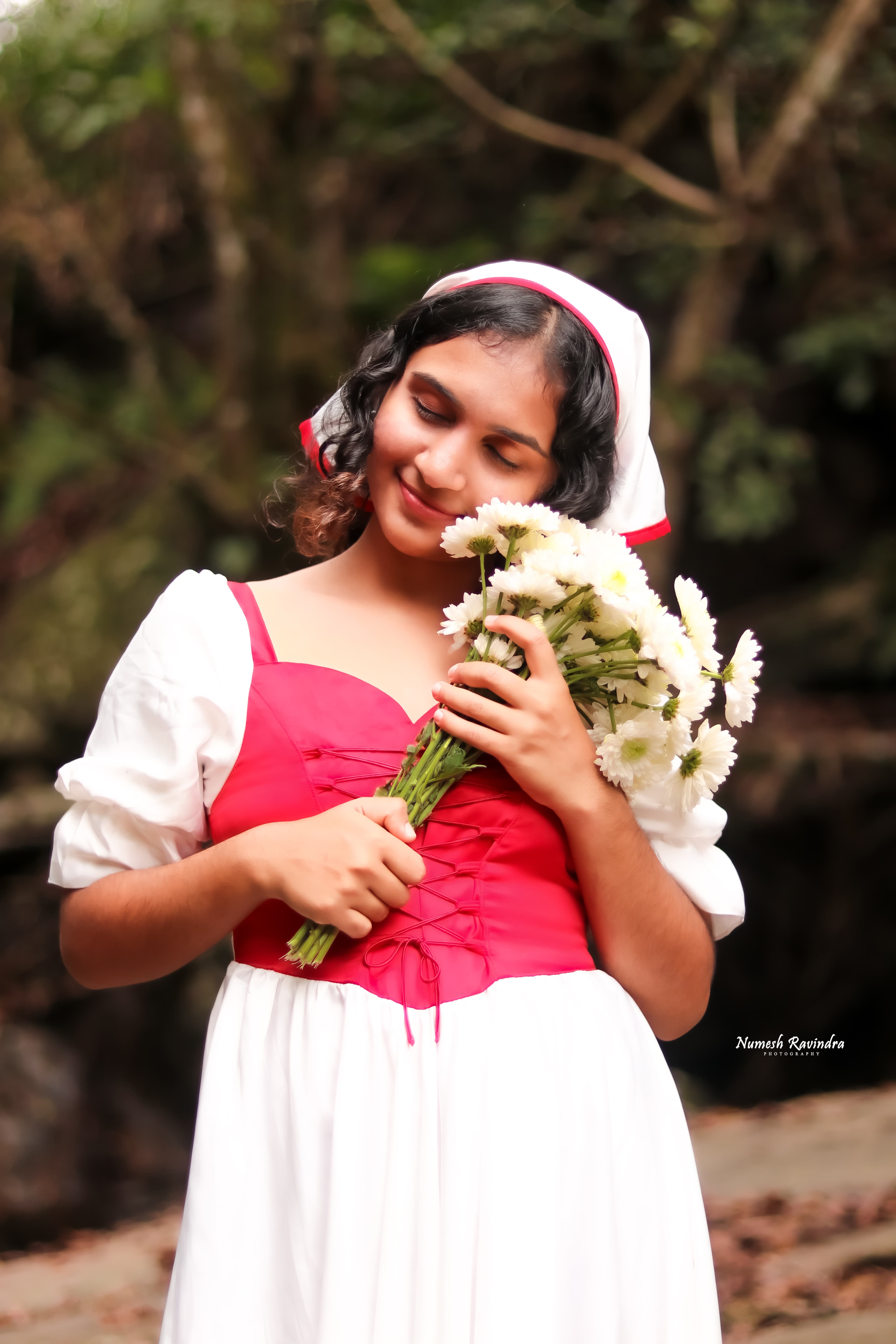 Anu Karunathilaka - Photo 22