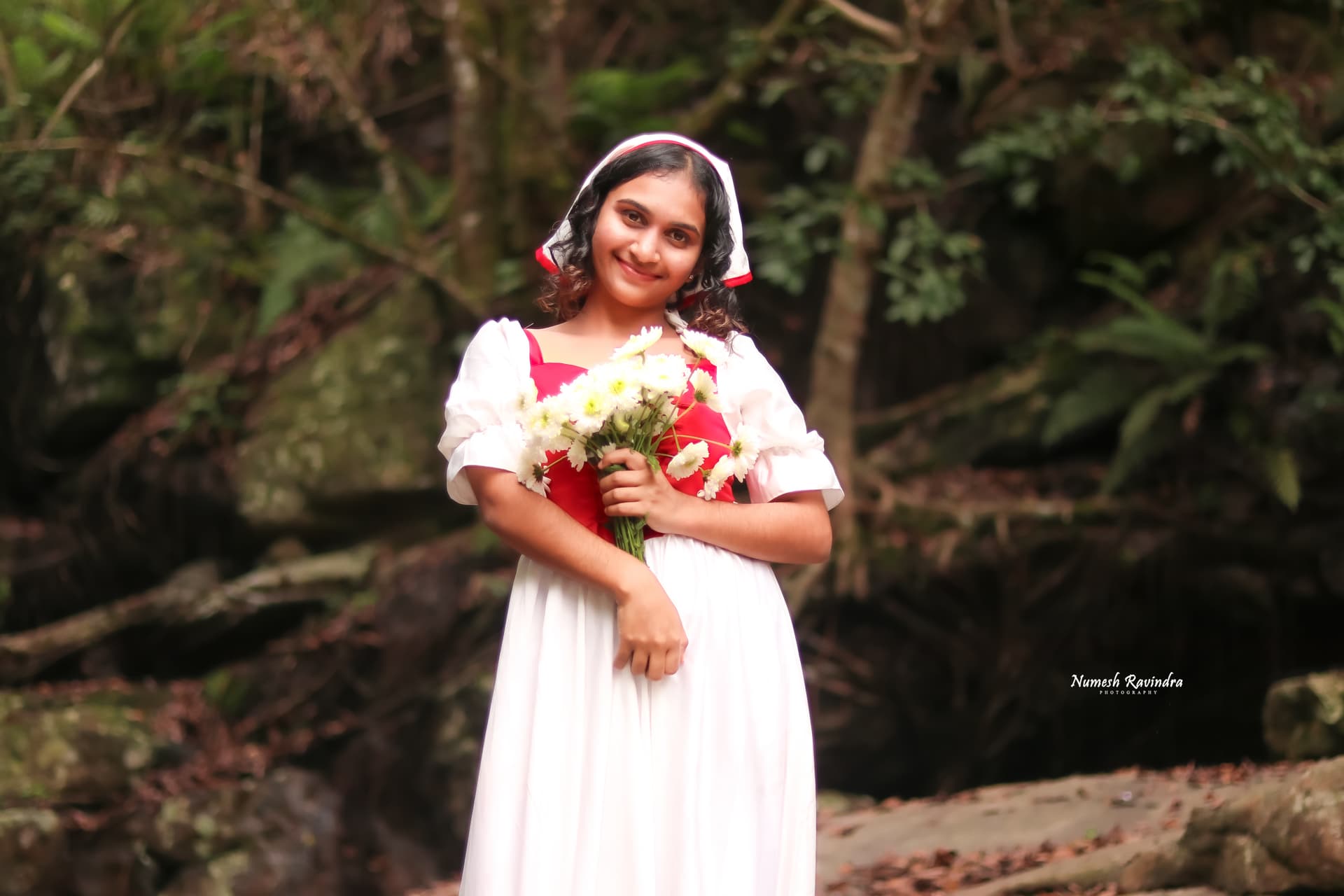 Anu Karunathilaka - Photo 23