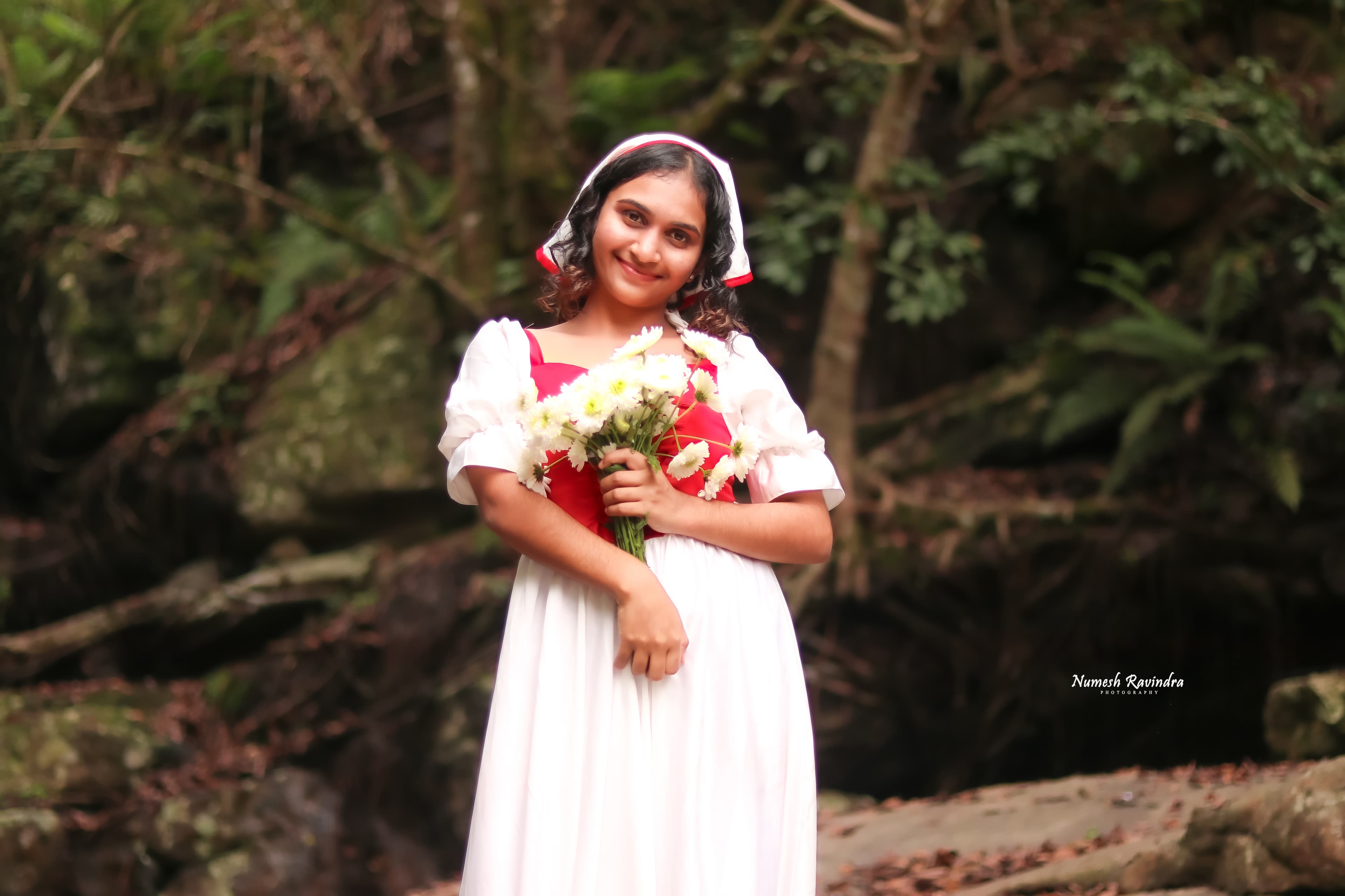 Anu Karunathilaka - Photo 23